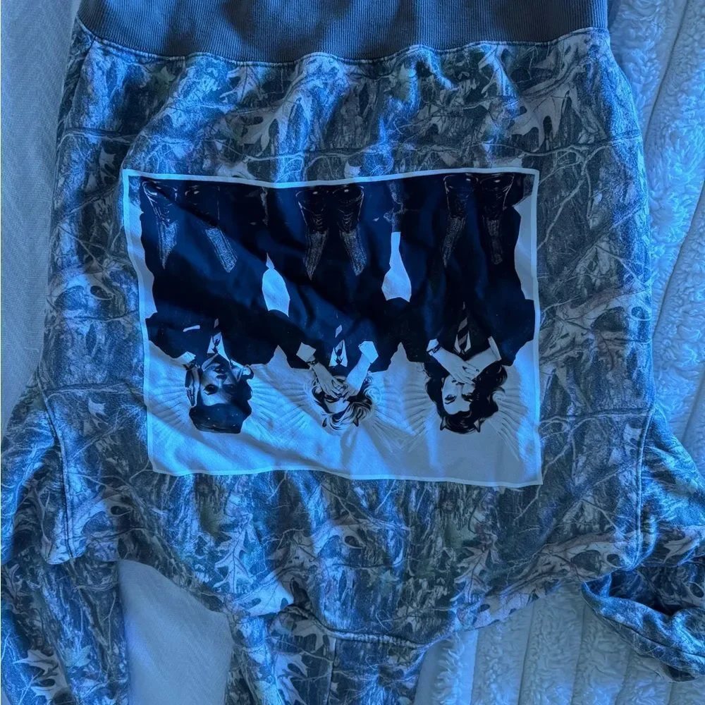 boys lie manhunt hoodie